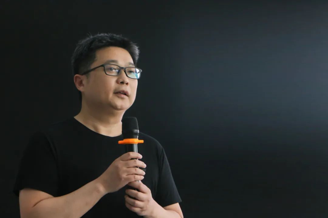 ONE游戏官网-皇马巴塞赞助商
