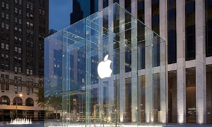 比买iphone手机更沉要的，是游苹果的地标